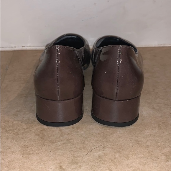 Brown heeled dress shoes - Picture 4 of 6